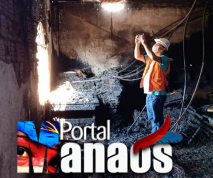 Cinza Foto Dia da Consciência Negra Post para Facebook (8)