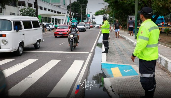 capa-guardas-de-transito