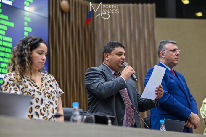 pl caio #CaioAndré #cmm #crianças #escolas #futebol #Notícia #OConvergente #Política #Amazonas