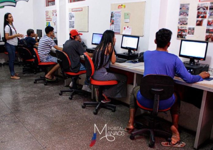 capa adolescentes Prefeitura e Instituto Coca-Cola Brasil realizam oficina de capacitação para adolescentes