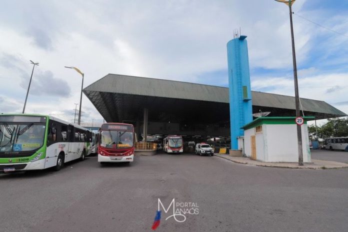 T3 Prefeito assina ordem de serviço para reforma do Terminal da Cidade Nova