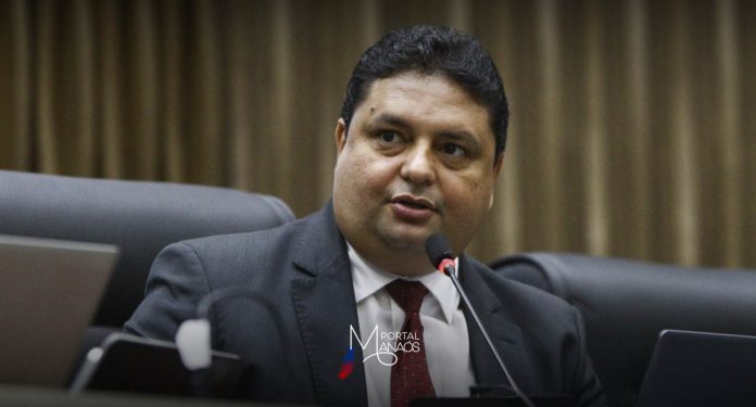 capa caio Presidente da CMM, engrossa críticas contra fala preconceituosa do governador Romeu Zema, de Minas Gerais