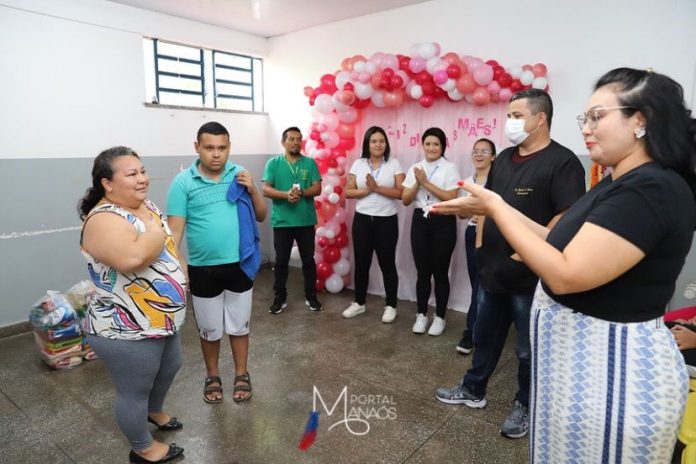 capa maes Prefeitura oferece atividades relaxantes a mães de alunos com deficiência