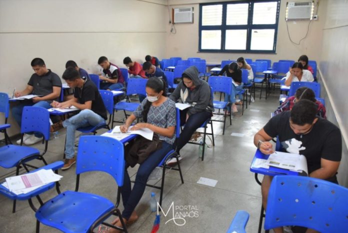 CAPA VESTIBULAR UEA divulga 1ª chamada da matrícula do Vestibular e SIS 2022, acesso 2023, 2ª etapa
