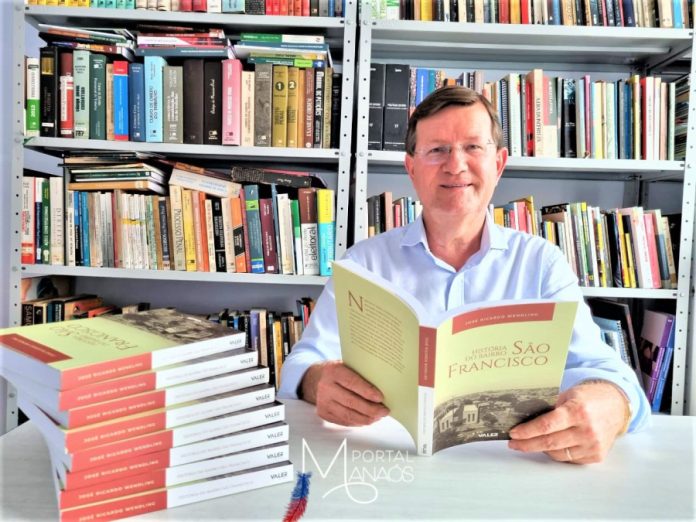 MANAOS LIVRO História e homenagem: José Ricardo Wendling lança livro do bairro São Francisco