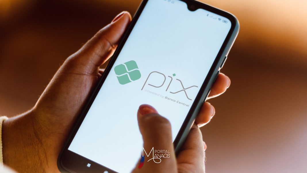 Pix ultrapassa cartões e lidera o volume de transações no Brasil em 2022
