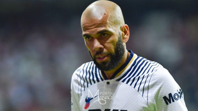 capa daniel alves Justiça da Espanha pede 9 anos de prisão para jogador Daniel Alves