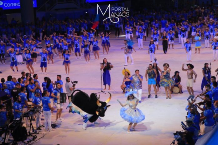 capa ensaio técnico caprichoso Caprichoso lota as duas arquibancadas do Bumbódromo no último ensaio técnico