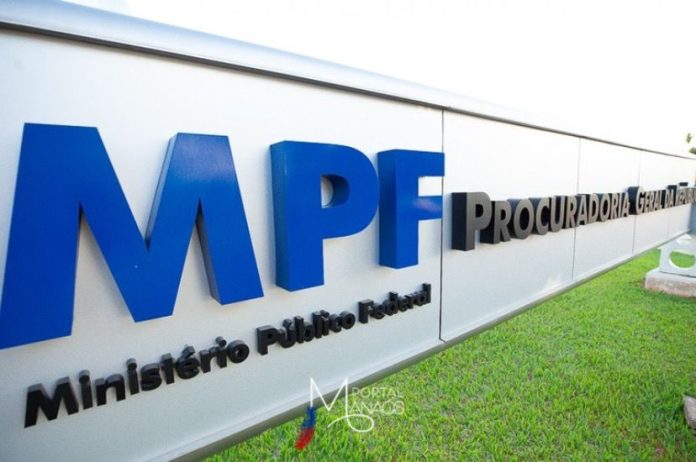 Com o objetivo de discutir as formas de assegurar a correta aplicação do Fundo de Manutenção e Desenvolvimento da Educação Básica e de Valorização dos Profissionais da Educação (Fundeb) e as estratégias para a fiscalização do emprego dos recursos, 15 procuradores e procuradoras da República atuantes na temática participaram de workshop realizado em Curitiba (PR) nos dias 22 e 23 de maio.