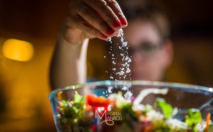 capa sal Consumo em excesso de sal pode estar ligado a distúrbios no cérebro