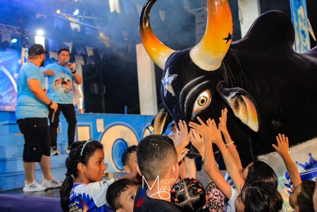 Futuro Caprichoso: Tarde Alegre Infantil mantém viva brincadeira do boi-bumbá em Parintins