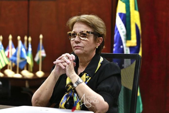 capa tereza Senadora prepara emenda para exclusão do FCDF do Marco Fiscal