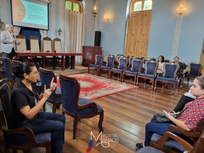 capa uea surdos UEA investe em política de educação bilíngue para a pessoa surda