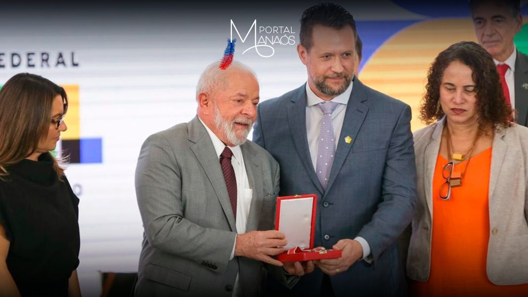 Lula restabelece condecorações, revogadas no governo Bolsonaro, a pesquisadores do AM