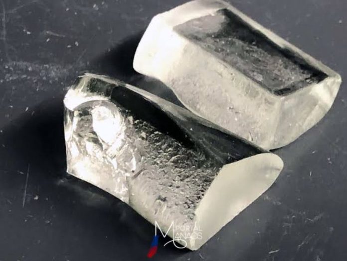 capa novo vidro Pesquisadores criam vidro 10 vezes mais resistente e mais fácil de fabricar