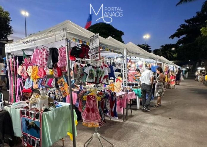 feiras Feiras de Artesanato Itinerante da prefeitura faturam quase R$ 50 mil em vendas