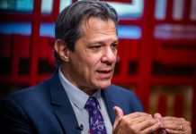 Haddad deixa Ministério da Fazenda na próxima semana para disputar as eleições Ministro da fazenda negocia para encerrar isenção de US$ 50 para compras de importados