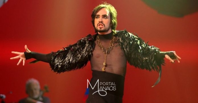 CAPA JOHNNY “Mais uma vitória da LGBTFOBIA”, diz Johnny Hooker ao ter show cancelado em Boa Vista por suposta fala polêmica