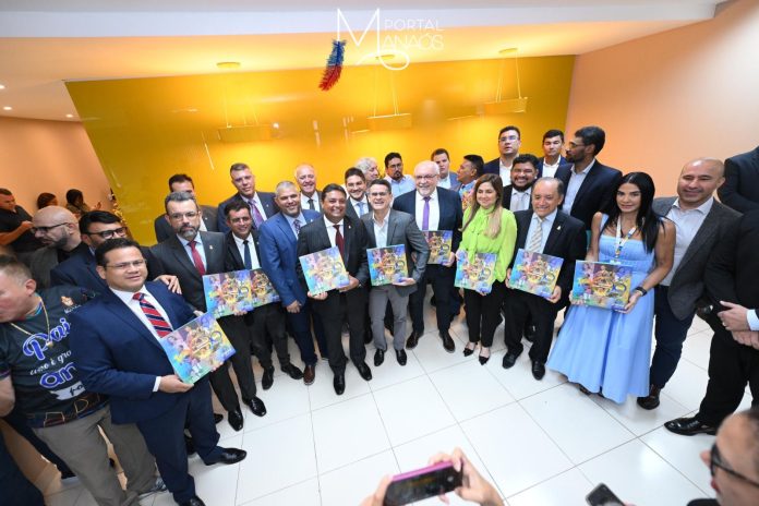 david cmm Mil dias de gestão: prefeito David Almeida é recebido por CMM para prestação de contas