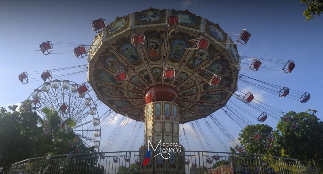 Parque onde mulher foi arremessada de brinquedo é interditado