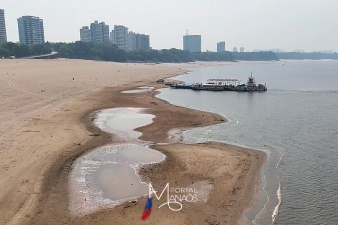 praia ponta negra SGB informa que Rio Negro está 5 metros abaixo do esperado