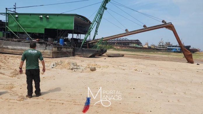 dragas Ipaam multa em R$ 200 mil estaleiro que fazia reparos em dragas de garimpo
