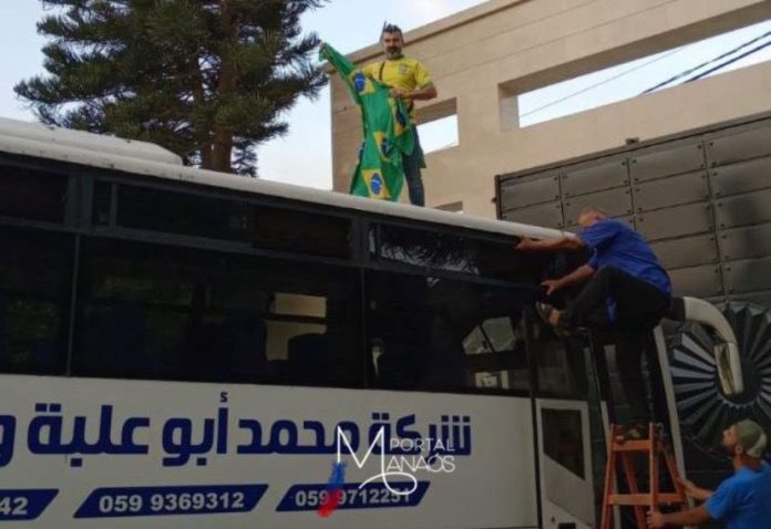 brasileiros Brasileiros chegam ao sul de Gaza, de onde seguirão ao Egito