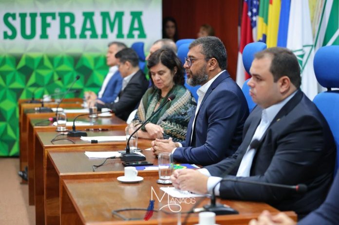 ministra wilson Governador diz que atenção à população depende de união das três esferas do poder executivo, em encontro com ministra da Saúde