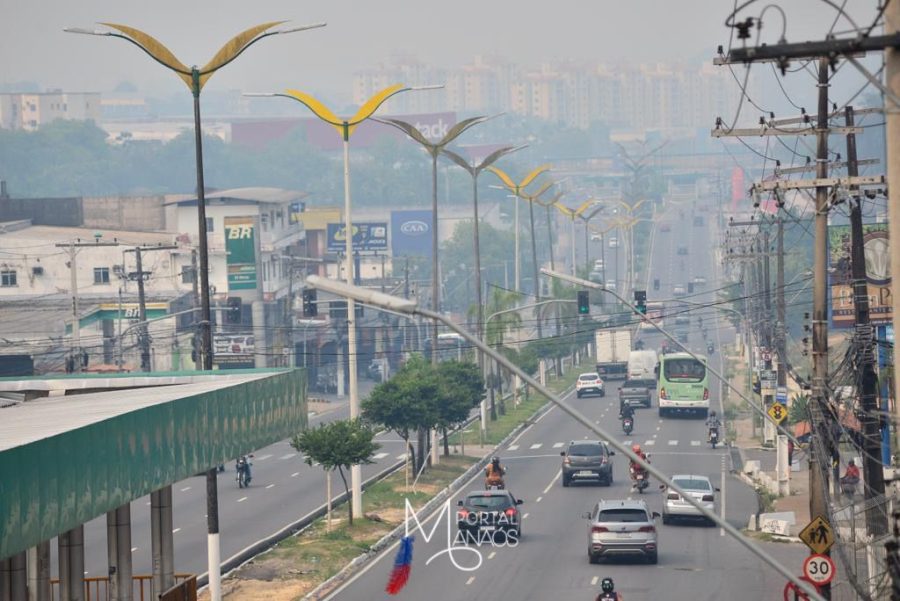 Qualidade do ar em Manaus retorna ao nível “péssimo” com fumaça de queimadas nesta quinta (16/11)