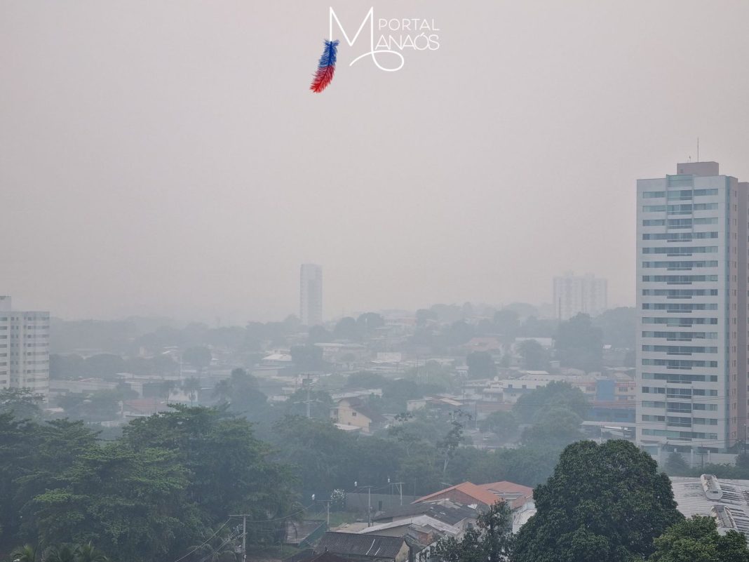 Manaus segue encoberta por fumaça nesta segunda (6/11), com qualidade do ar em nível “muito ruim”