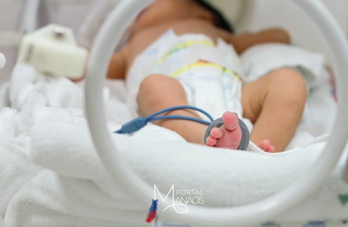 bebê prematuro