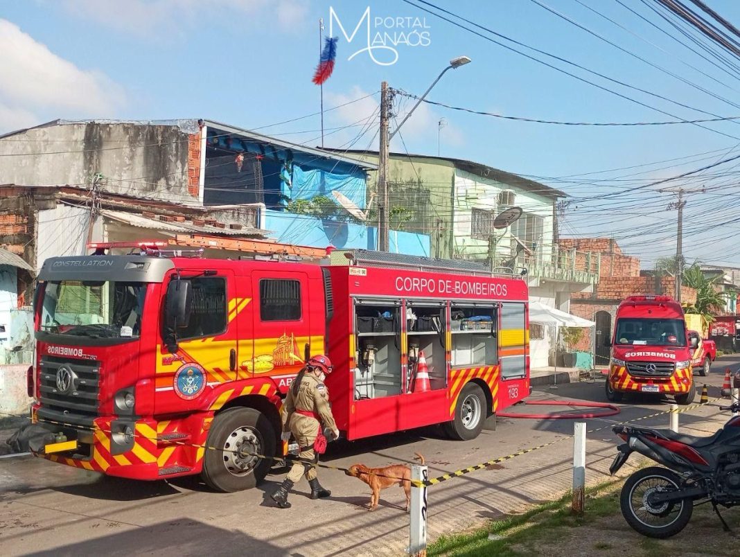Corpo de Bombeiros impede propagação de incêndio em residência no bairro da Raiz