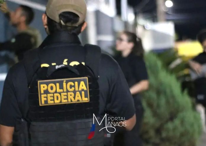 a manhã desta terça-feira (5), a Polícia Federal cumpriu cinco mandados de busca e apreensão expedidos pelo Juízo da 7ª Vara Federal de Manaus, visando combater o desmatamento ilegal do bioma. A operação Terra Justa, deflagrada nos estados do Amazonas e do Pará, incluem sete mandados judiciais de sequestros de bens e bloqueios patrimoniais, em valores superiores a R$ 78 milhões, para recuperação da área degradada.