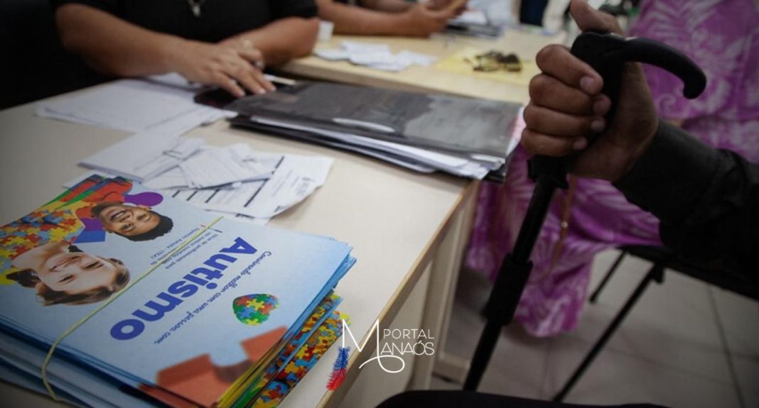 Na terça-feira, (02), “Dia Mundial de Conscientização sobre o Autismo”, o Tribunal de Justiça do Amazonas (TJAM), por meio da Divisão de Inclusão, Acessibilidade e Sustentabilidade, deu início a uma ação, realizada em parceria com a Secretaria Executiva da Pessoa com Deficiência (SEPCD/Sejusc), para emissão das Carteiras de Identificação da Pessoa com Transtorno do Espectro Autista (CIPTEA) e de Identificação da Pessoa com Deficiência (CIPcD).