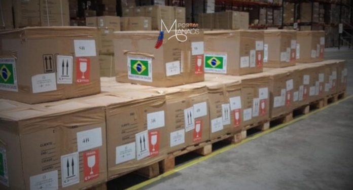 Até domingo (12), o Rio Grande do Sul totalizará 100 kits de emergência recebidos do Ministério da Saúde para abastecer as unidades de saúde que perderam seus estoques de medicamentos. Na última semana, foram enviados 20 conjuntos e a previsão é que cheguem mais 30, nesta sexta-feira; 10, no sábado; e 40, no domingo (12).