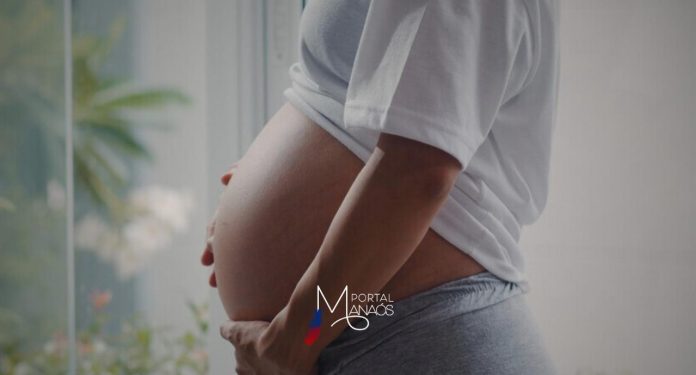 Para se considerar um recém-nascido saudável, são verificados a estatura, o peso e a idade gestacional que alcançou antes de nascer. No entanto, estes parâmetros podem ser afetados pela presença de outros fatores durante a gestação. Agora, um novo estudo, elaborado por uma equipe de pesquisa do Centro de Integração de Dados e Conhecimento para Saúde (Cidacs/Fiocruz Bahia), demonstra que a ocorrência de sífilis gestacional também afeta a saúde dos recém-nascidos e aumenta a probabilidade de que a criança apresente baixo peso, seja considerada pequena para a idade ou nasça prematura.