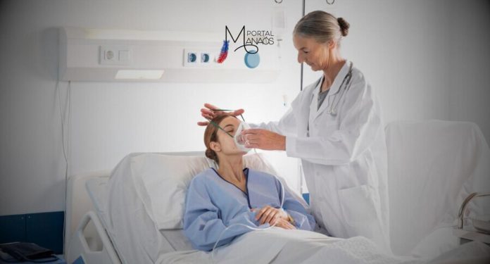 Divulgado na quarta-feira (29), o Boletim InfoGripe da Fiocruz reafirma o alerta para as internações por Síndrome Respiratória Aguda Grave (SRAG), especialmente por influenza A (gripe) e vírus sincicial respiratório (VSR). O cenário nacional apresenta, atualmente, uma situação heterogênea, com alguns estados apontando reversão na tendência de crescimento, enquanto outros ainda mantêm o ritmo de aumento semanal de confirmações de casos e internações.