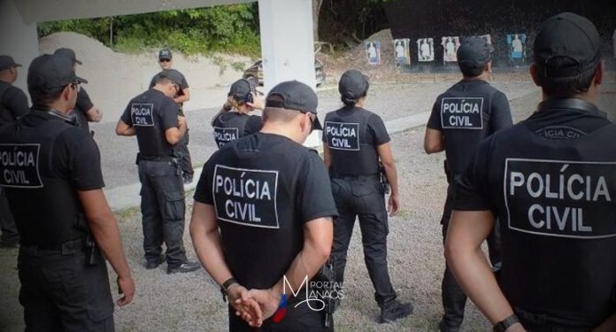 O Pleno do Tribunal de Justiça do Amazonas julgou procedente Ação Rescisória requerida por servidores públicos da Polícia Civil para reconhecer os efeitos financeiros retroativos a 01/04/2018 em sua remuneração, conforme previsto expressamente no artigo 1.º da Lei nº 4.576/2018, que dispõe sobre a reestruturação remuneratória desses servidores.