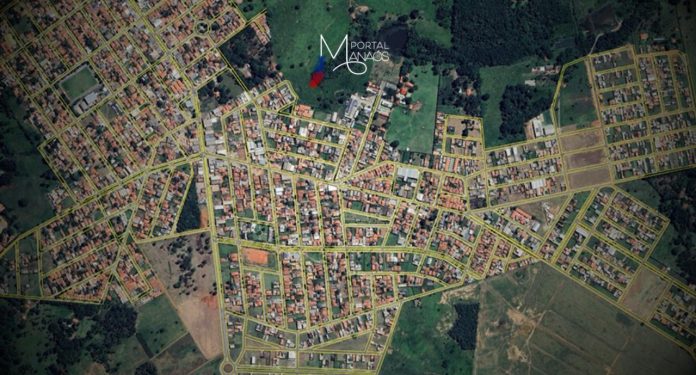 O IBGE lança hoje (07) a Base de Faces de Logradouros 2022 em formato digital. O produto consiste na representação gráfica das linhas que simbolizam os arruamentos das áreas urbanas, de extensão urbana e dos maiores aglomerados rurais dos municípios brasileiros. Além disso, estão integradas referências aos logradouros e ao sistema de codificação de quadra e face, tipo, título e nome do logradouro, entre outros detalhes que o IBGE utiliza para planejar e realizar suas pesquisas domiciliares e censos.