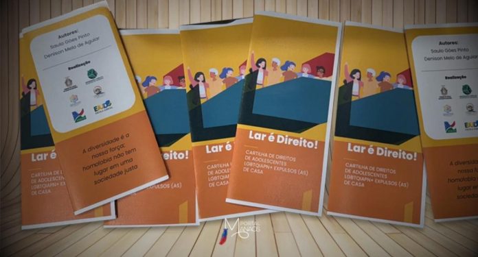 O lançamento da “Cartilha Lar é Direito”, voltada para adolescentes que são expulsos (as) de casa por discriminação, marcou a abertura da “Roda de Conversa sobre Combate ao Assédio e à Discriminação contra a População LGBTQIAPN+”, promovida na quinta-feira (13) por meio de parceria entre a Comissão de Prevenção e Enfrentamento ao Assédio Moral, Assédio Sexual e à Discriminação, do Tribunal de Justiça do Amazonas; a Escola Superior da Magistratura do Amazonas (Esmam); a Escola Judiciária (Ejud/TJAM) e a Defensoria Pública do Estado (DPE/AM).