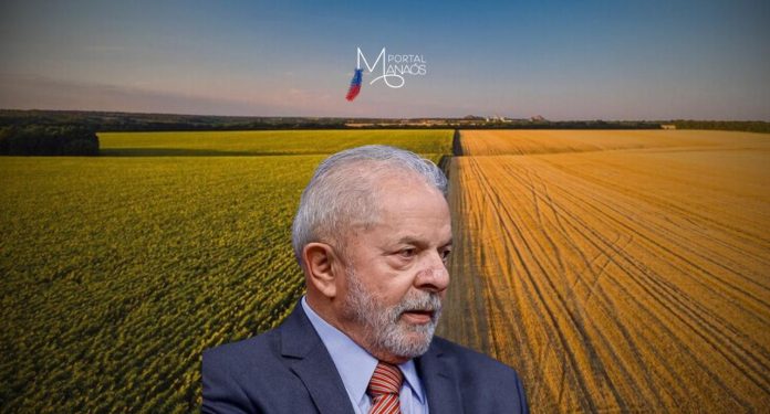 O presidente da República, Luiz Inácio Lula da Silva se encontra nesta terça-feira (25) com os ministros Carlo Fávaro (Agricultura) e Paulo Teixeira (Desenvolvimento Agrário) para definições do Plano Safra, que deve ser apresentado amanhã (26), em Brasília. O ministro da Fazenda, Fernando Haddad, também participa da reunião.