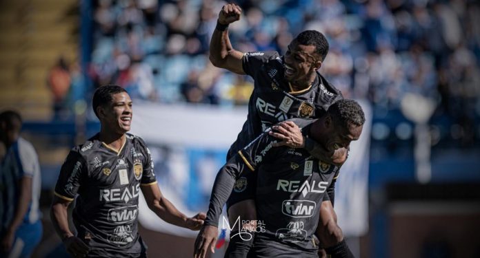 O Amazonas Fc visitou o Avaí na Arena da Ressacada, na manhã do último domingo (30), em partida válida pela 13° rodada do Campeonato Brasileiro Série B 2024.