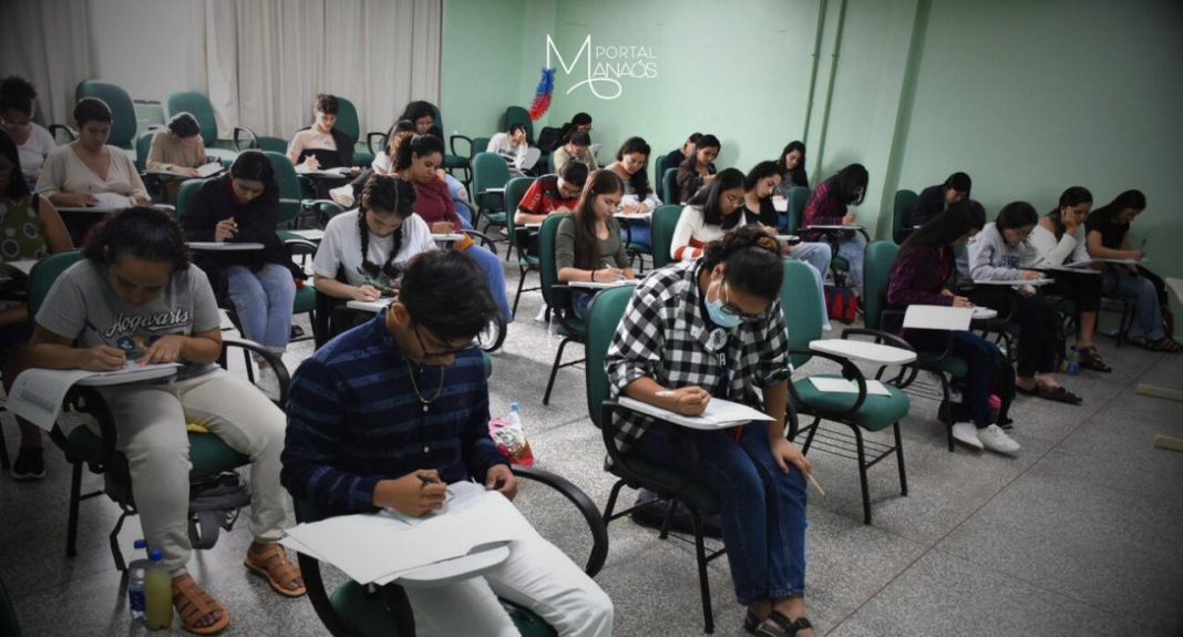 Com 3.952 vagas, sendo 2.313 para o Sistema de Ingresso Seriado (SIS) e 1.639 para o Vestibular, a Universidade do Estado do Amazonas (UEA) inicia, na segunda-feira (29), as inscrições para os certames. Os candidatos têm até as 17h (horário Manaus) do dia 29 de agosto para se inscrever.