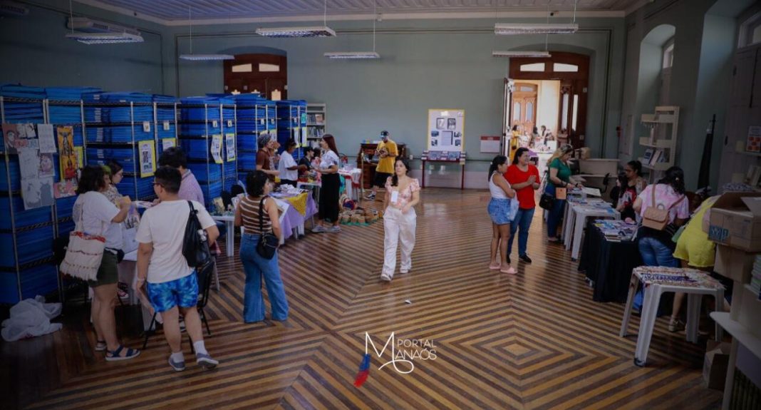 Neste domingo (28), a Biblioteca Pública do Amazonas será ponto de encontro para leitores que desejam conhecer novas histórias trocando obras entre si. A Troca de Livros e Gibis é promovida pelo Governo do Estado do Amazonas, por meio da Secretaria de Cultura e Economia Criativa, e ocorrerá das 9h às 13h, prometendo proporcionar ótimos momentos para os amantes da literatura