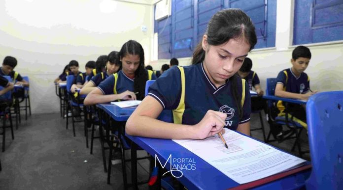 A Secretaria de Estado de Educação e Desporto Escolar (Seduc-AM), divulgou, nesta quarta-feira (11), o calendário de matrículas, datas referentes à rematrícula, transferência (por reordenamento, alunos com deficiência e geral), e o período para os novos alunos da rede estadual de ensino de 2025 em todo o Amazonas. Ao todo estão serão disponibilizadas 184.656 vagas.