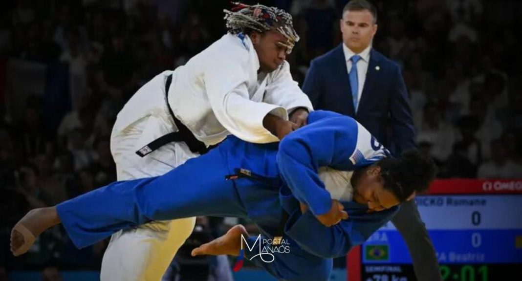 É mais uma medalha no Judô! Porém, dessa vez com um gostinho diferente. Isso porque a Judoca Bia Souza conquistou a medalha de ouro, em sua primeira participação nos Jogos Olímpicos.