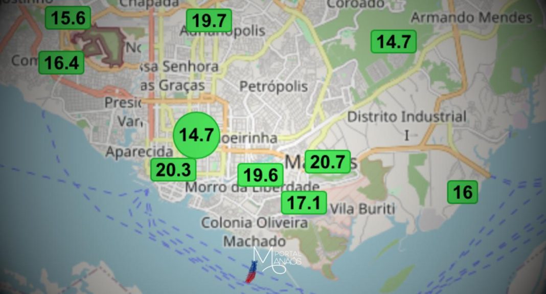 Após crescente, piora da Qualidade do ar desacelera em Manaus, nesta quarta-feira (15). O nível de poluição por PM2.5 (Partículas inferiores a 2,5 microns) havia chegado ao número de 166 nos marcadores da The Weather Channel, o que classificava o ar na capital como insalubre. A forte chuva que caiu sobre a cidade na tarde de ontem (14) auxiliou na disssipação da nuvem de fumaça que encobria grande parte dos bairros de Manaus. 