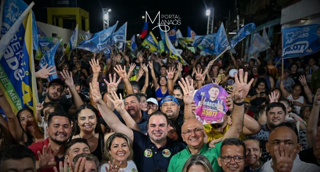 Em encontro realizado na noite da última terça-feira (27), Roberto Cidade (União Brasil) falou sobre a necessidade de descentralizar as atividades culturais e levar eventos e atrações para todas as zonas da capital. O evento aconteceu no Vieiralves, e reuniu artistas, produtores culturais, cozinheiras, garçons e outros trabalhadores da classe.