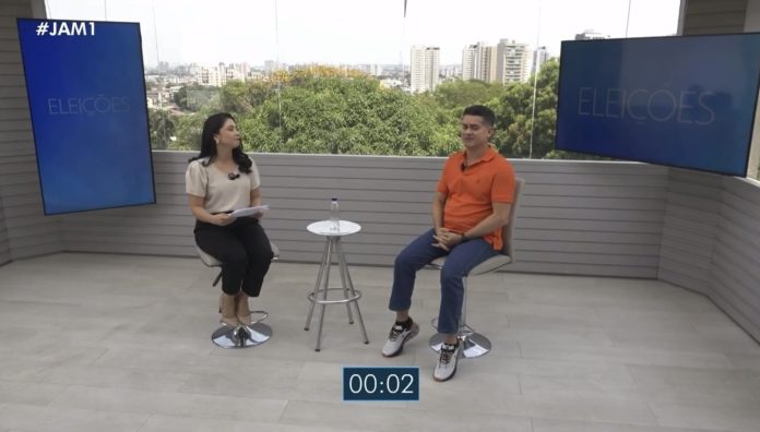 Em entrevista, prefeito diz que a culpa das filas é da população "que se acostumou a ir muito cedo" para nas unidades de saúde. David Almeida