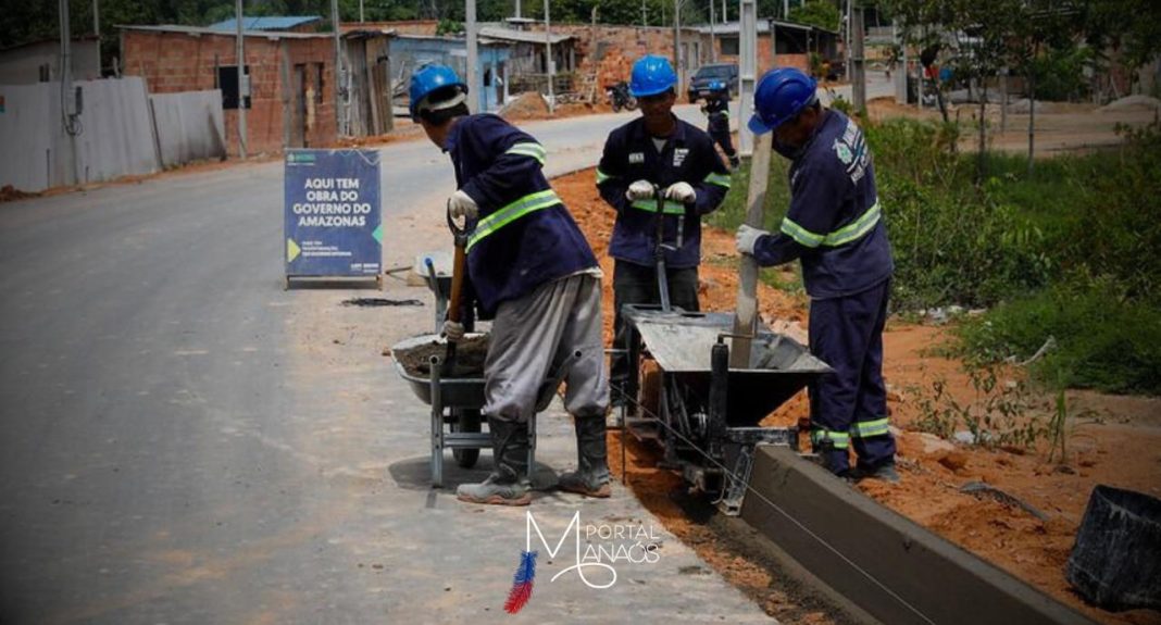 As obras do Programa Asfalta Amazonas na comunidade Parque Solimões, no bairro Tarumã, na zona oeste, chegam a 90% de execução. As frentes de trabalhos estão sendo realizadas atualmente na Rua Praia do Icarai com os serviços de drenagem e terraplanagem. Outras seis ruas já foram asfaltadas no local.